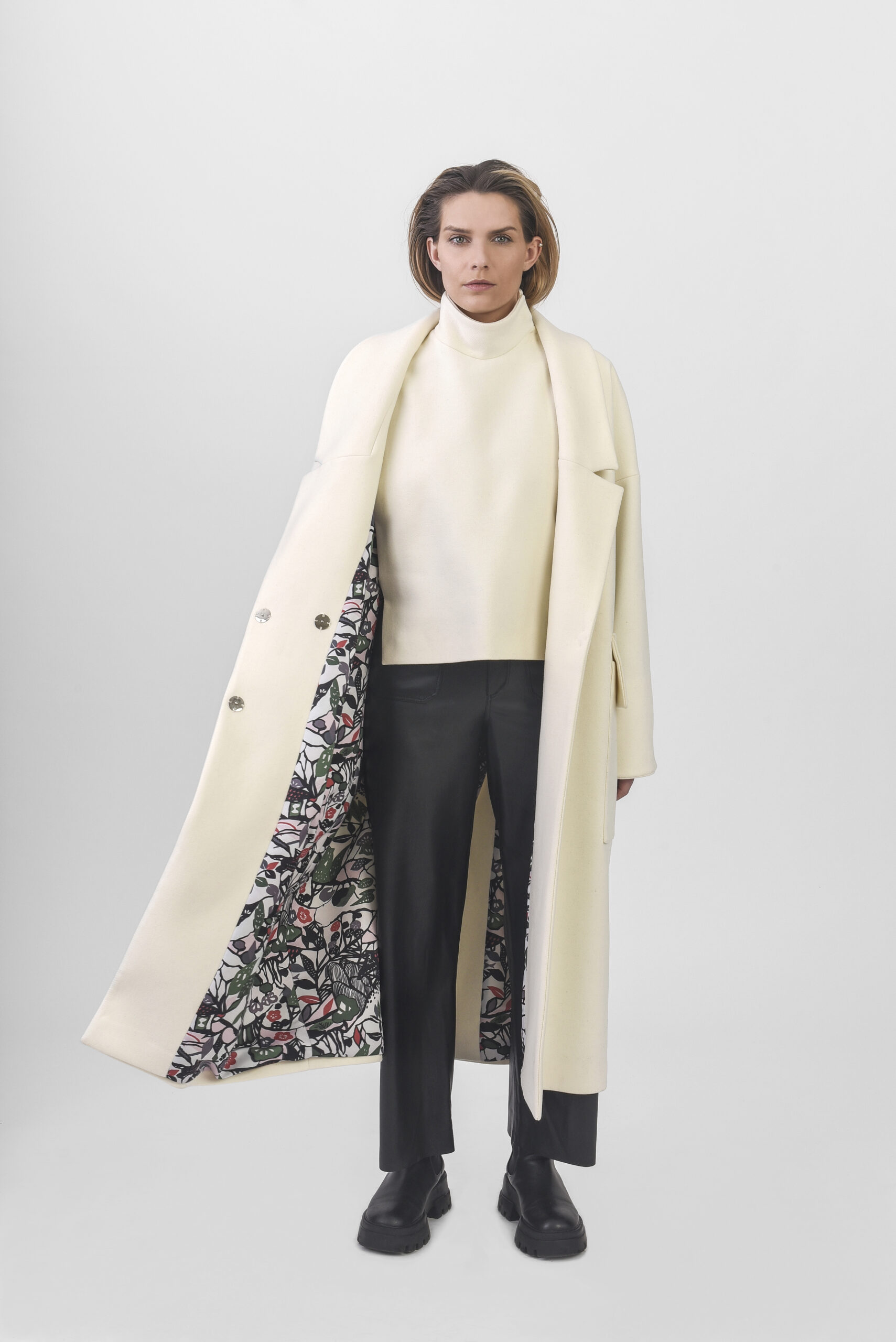 White coloured oversize coat and vest duo
